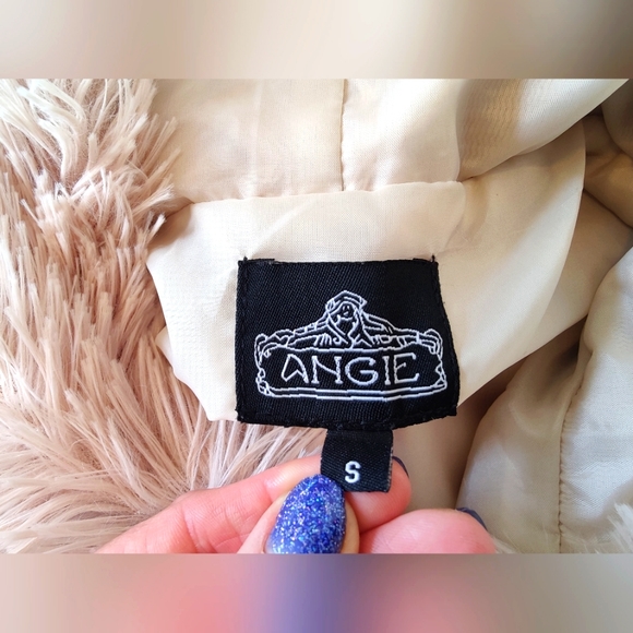 Angie sleeveless and hooded light Pink fuzzy vest with front zipper (Small) π©· - Picture 7 of 16